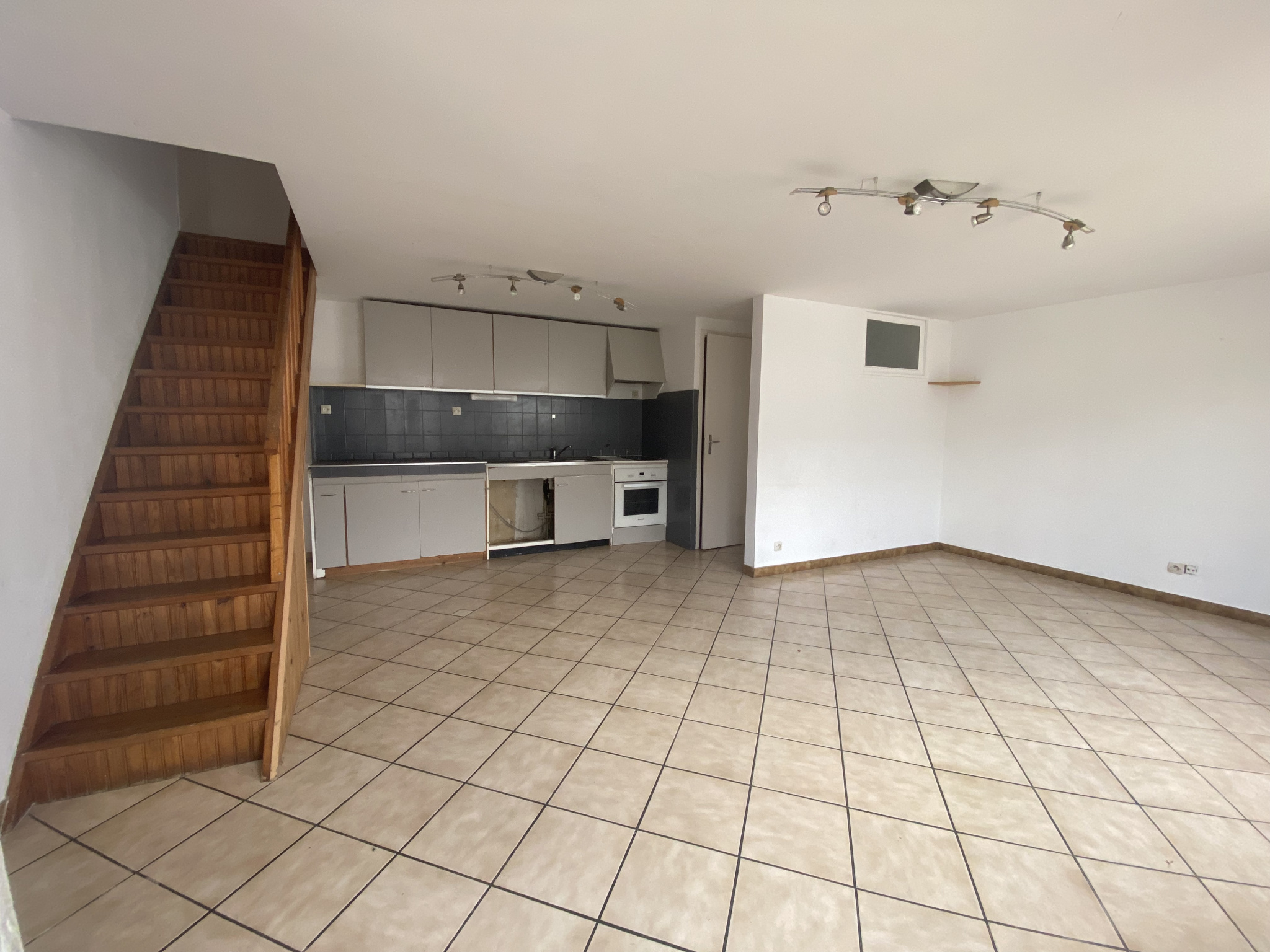 Séjour/cuisine - Logement 2